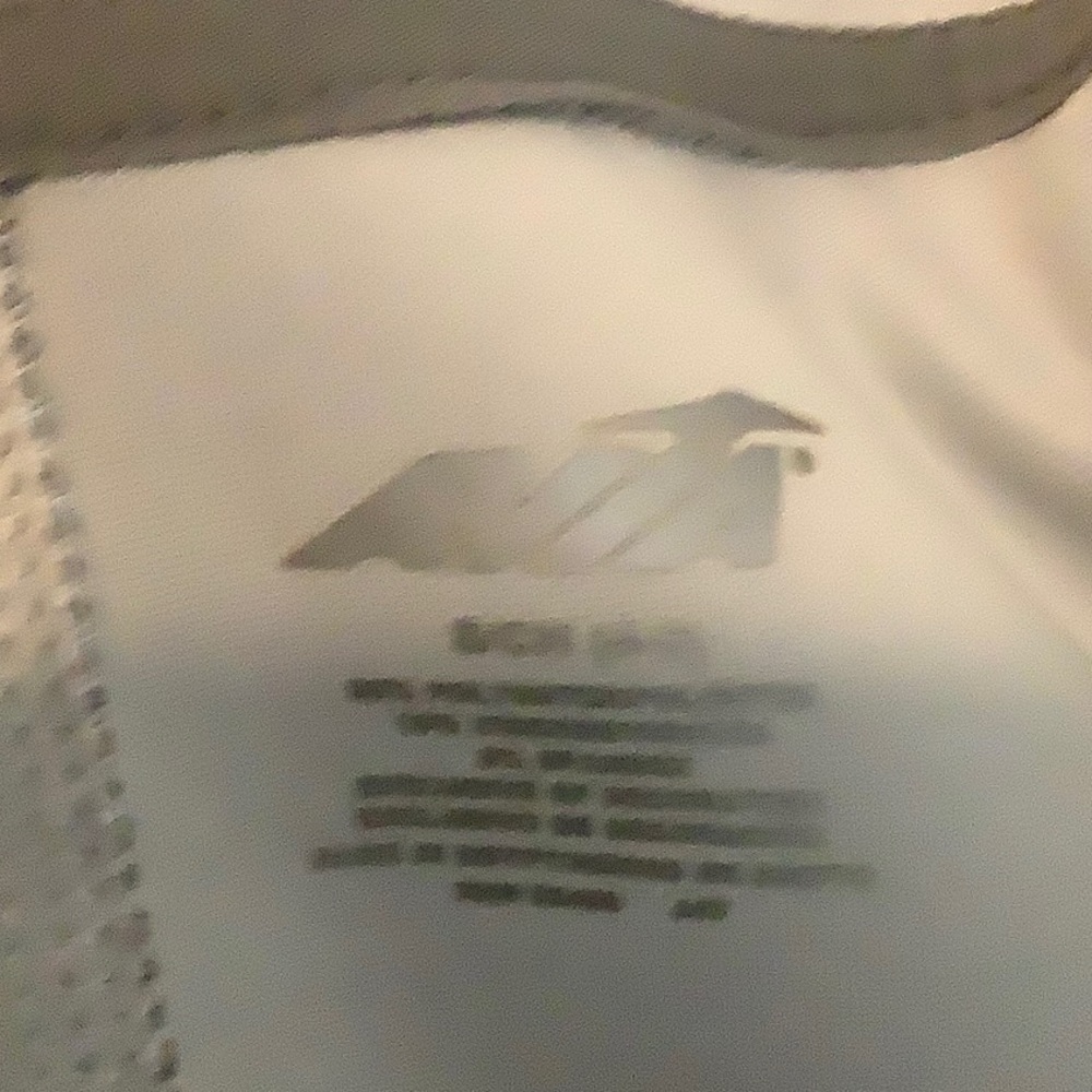 Sweatshirts - Picture 7 of 9